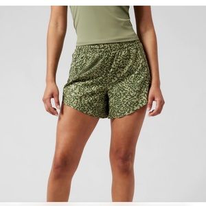 Athleta Green Hustle Short
